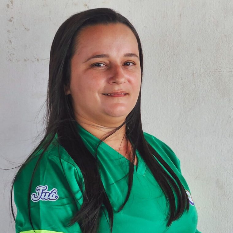 Aline Alves Aline Alves